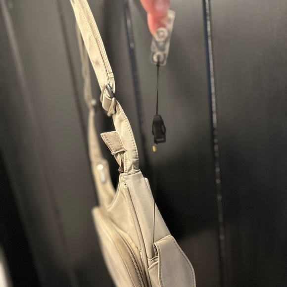 Travelon Cross Body Bag - Picture 5 of 11